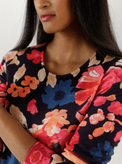 Alternative view of Aniston värviline lilleline kleit 70756955-UXR