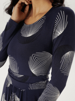 Alternative view of Aniston efektse mustriga pikkade varrukatega kleit 89921133-UXR