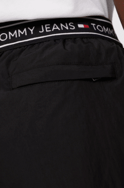 Alternative view of Tommy Jeans mustad baggy püksid naistele	47496857-UXR