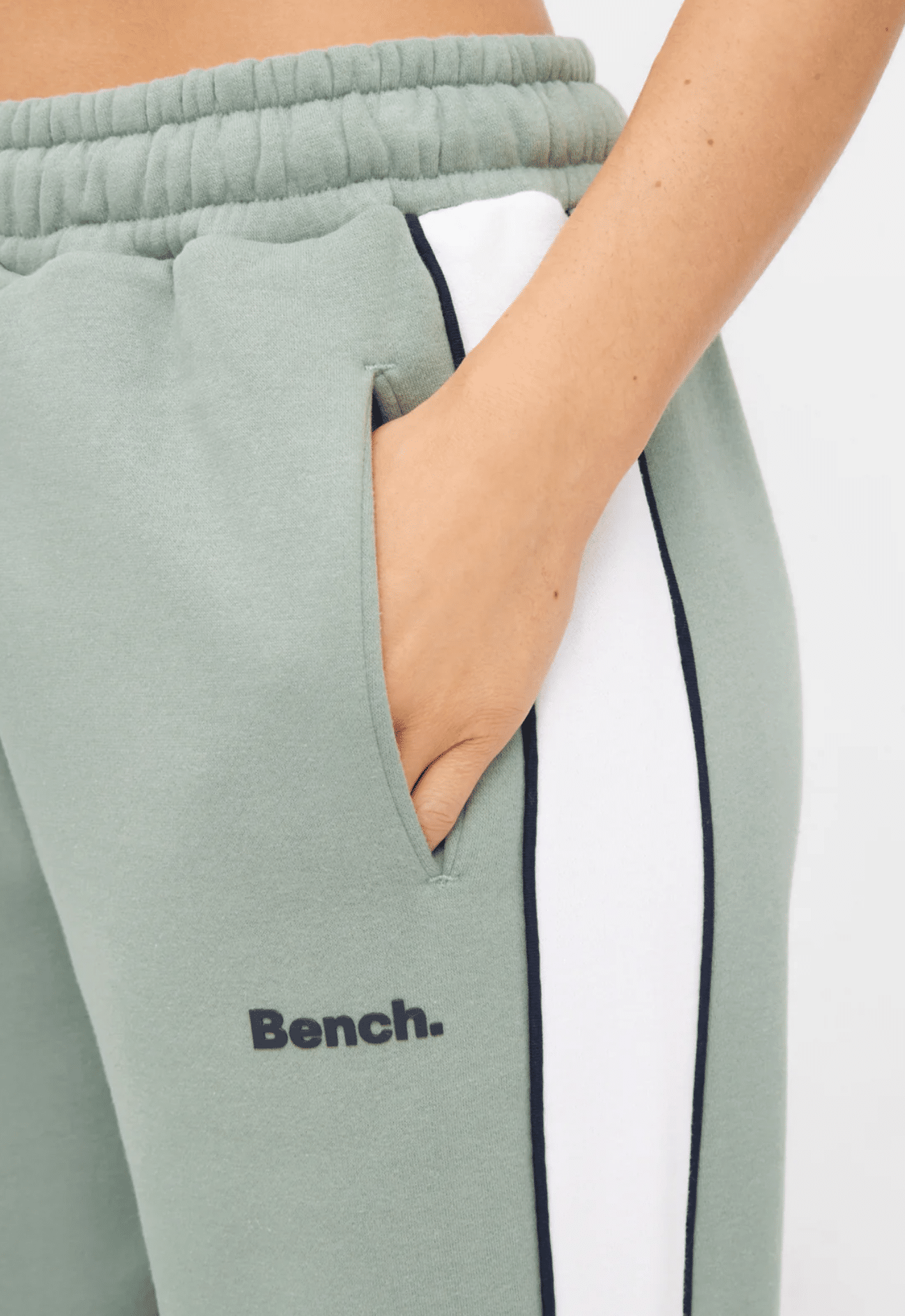 Bench mugavad dressipüksid naistele 35558363-UXR - Image 2